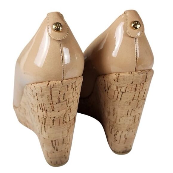Stuart Weitzman- Corkswoon Adobe Patent Leather Neutral Wedge Pumps 6.5 M - Picture 12 of 15